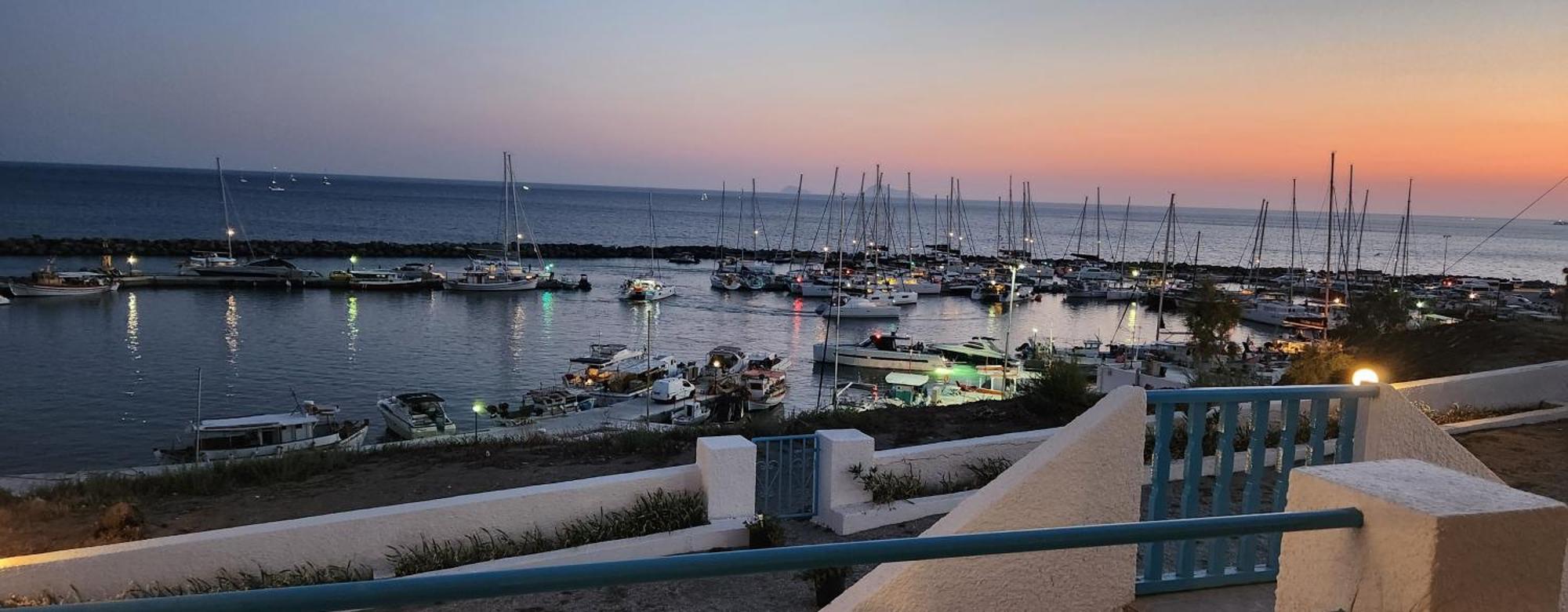 Porto Villa Vlychada Екстериор снимка